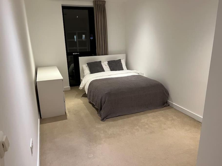 Apartamento Modern 2 Bed - Olympic Park Stratford Londres Exterior foto